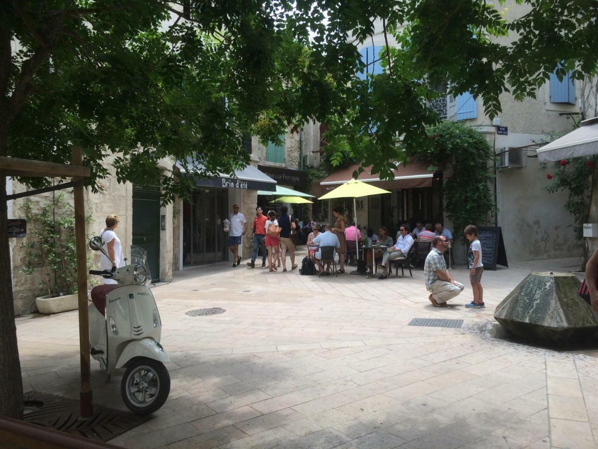 Nostradamus Saint-Rémy-de-Provence Exterior photo